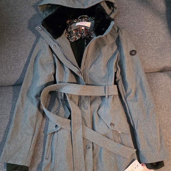 For Sale: Six XS Winter Light Branded Jackets (New, Unused) - Picture 4 of 6